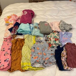 20 Piece 2T Girls Bundle